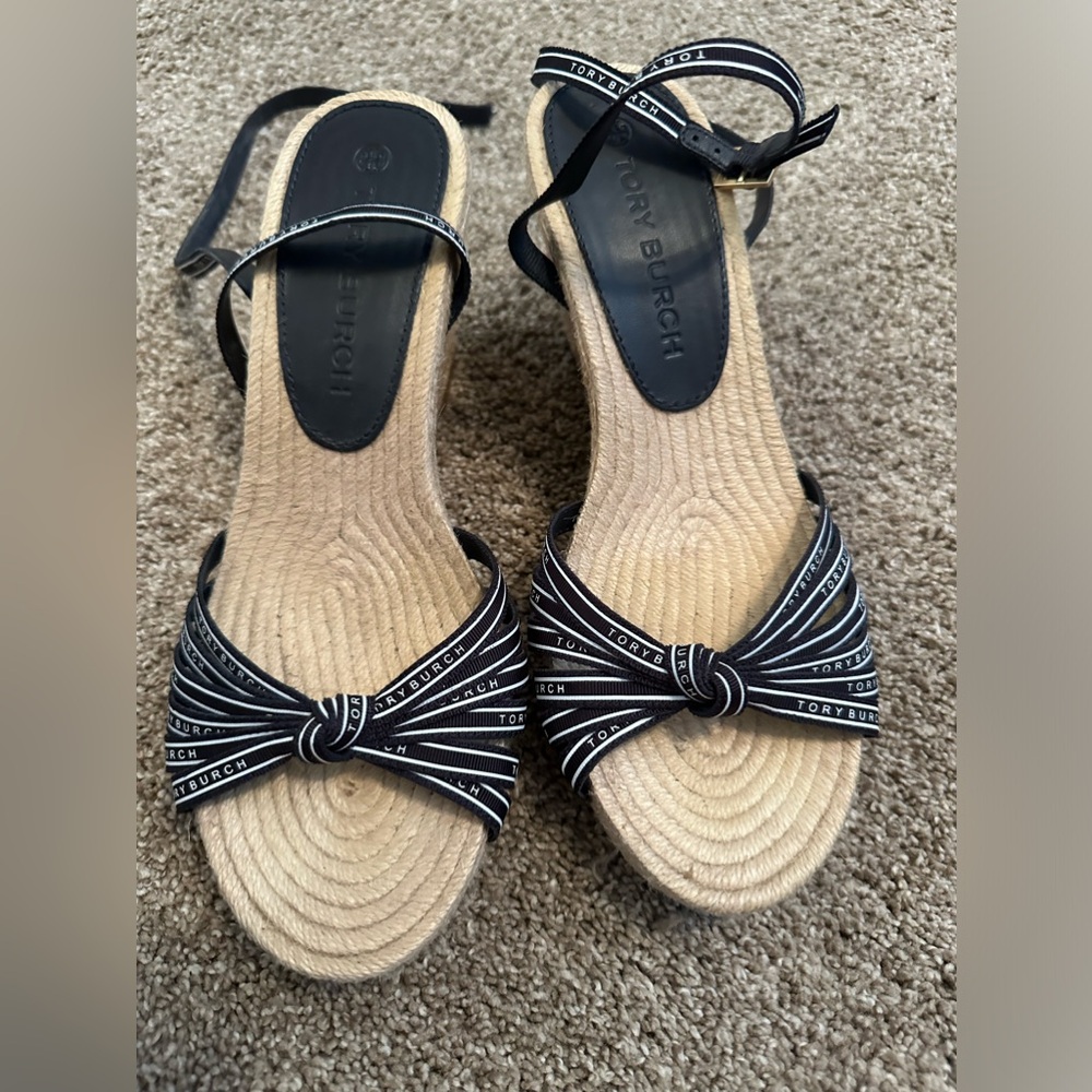 Tory Burch Wedge Sandal in Dark Blue & White